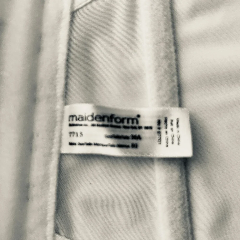 Maidenform White Lace Cups & Side Front Strapless Underwire Boned Bustier - 36A - Picture 7 of 9